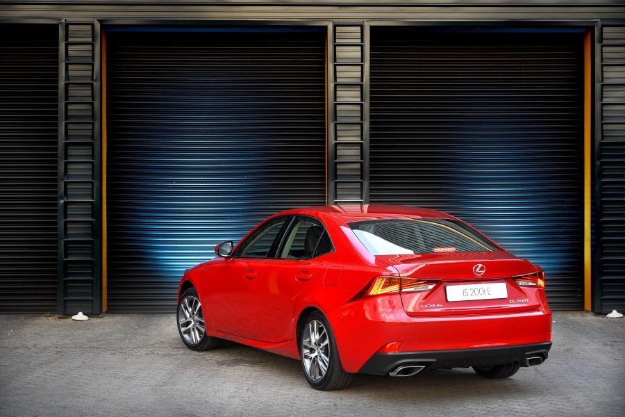  Lexus IS200t 2017 года  (ZA) (фото 10 из 18)